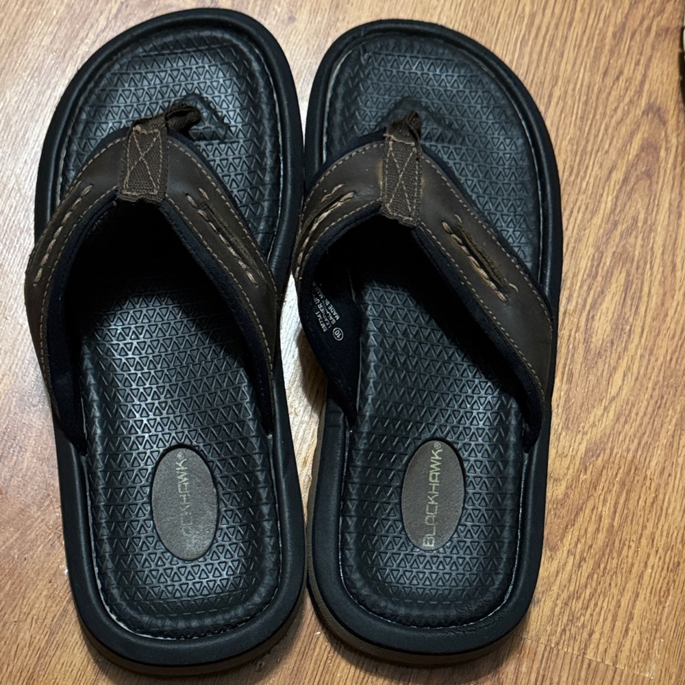 Benchmark Men's Brown and Black Flip-Flops